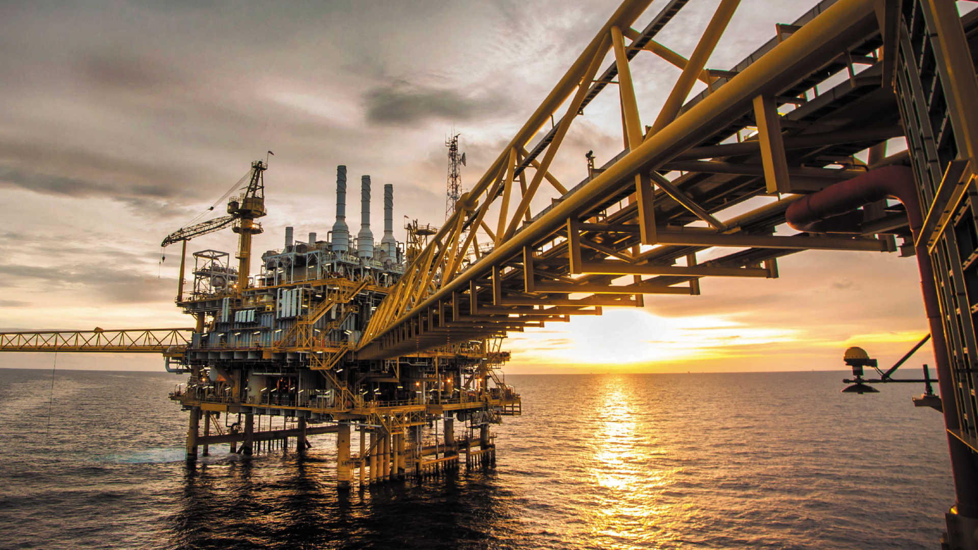 Header Oil & Gas
